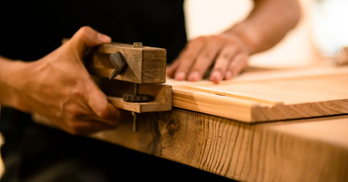 Comment préserver l'authenticité des meubles anciens lors de leur restauration