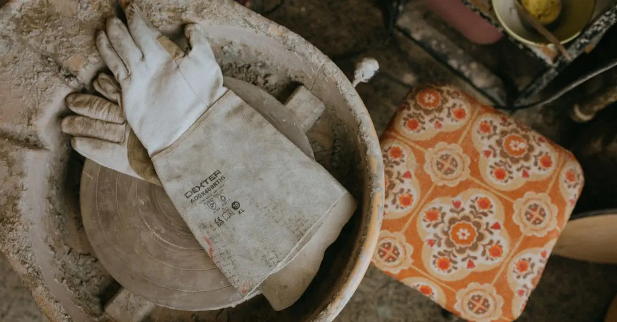Les essentiels pour débuter la restauration de meubles anciens