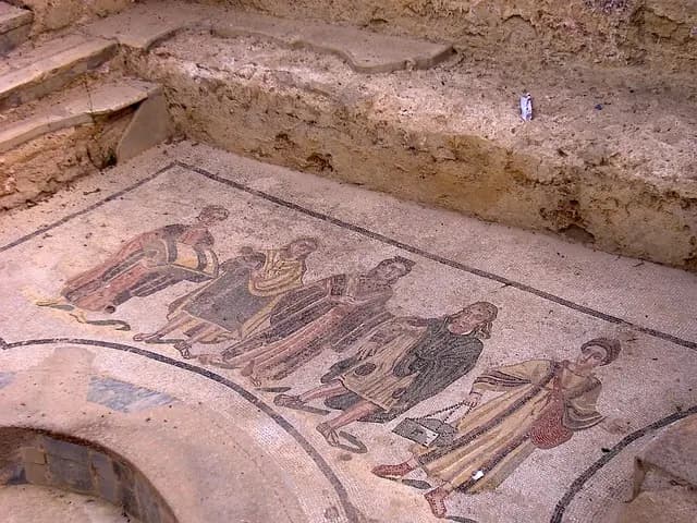 L'importance de la préparation avant de restaurer un meuble ancien